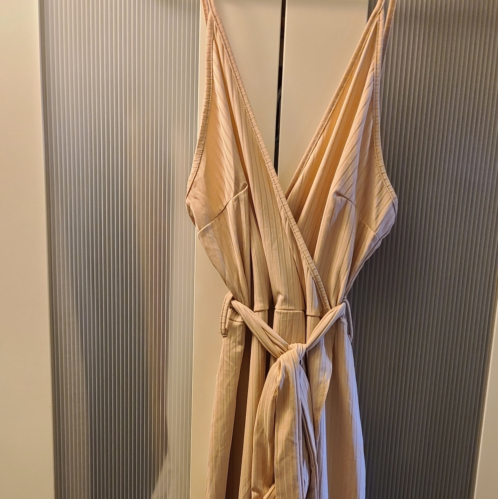 PrettyLittleThing Maxi Dress